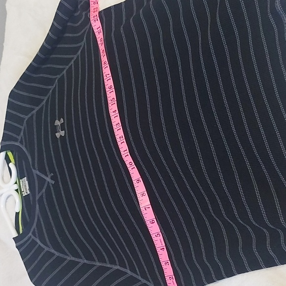 Men's Under Armour All Season Gear loose fit long sleeve thermal knit tshirt - Picture 5 of 7